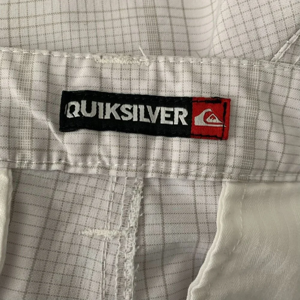 Quiksilver Skater Chino Shorts 32 White Checkered Flat Front Pockets Button Zip
